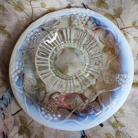 Northwood Vintage Opalescent Pedestal Grape and Vine Pattern Formal Glass Dish - Picture 5 of 6